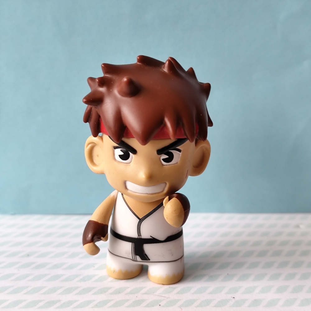 3/$25💙KidRobot Street Fighter Ryu White Mini Loose Figure